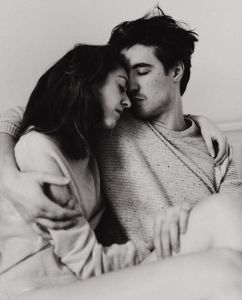 dura-nas-quedas-aos-babacas-e-suas-cagadas-isabela-menezes-farias